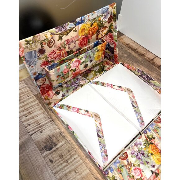 Floral Stationery Gift Box With 30 Blank Floral Cards & Matching Envelopes - Picture 4 of 5